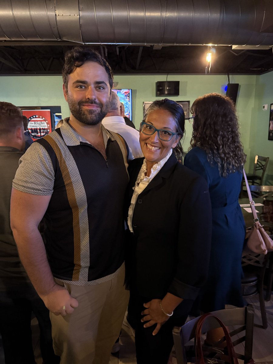 iAmLauraHartman's tweet photo. Community change-makers in @RepLuna district at tonight’s business networking event hosted by The Right Connections 🇺🇸 

🗽 https://t.co/8npMz7iuDb 

@BenjaminRRoy @vincent_nowicki @GayRepublicSwag @RedStarSuicides https://t.co/6HE2he0A6R