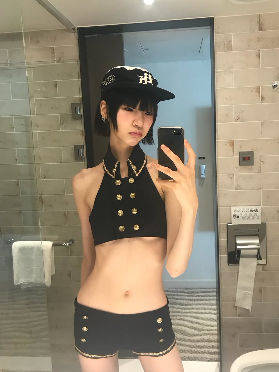 ハロへそ tweet media