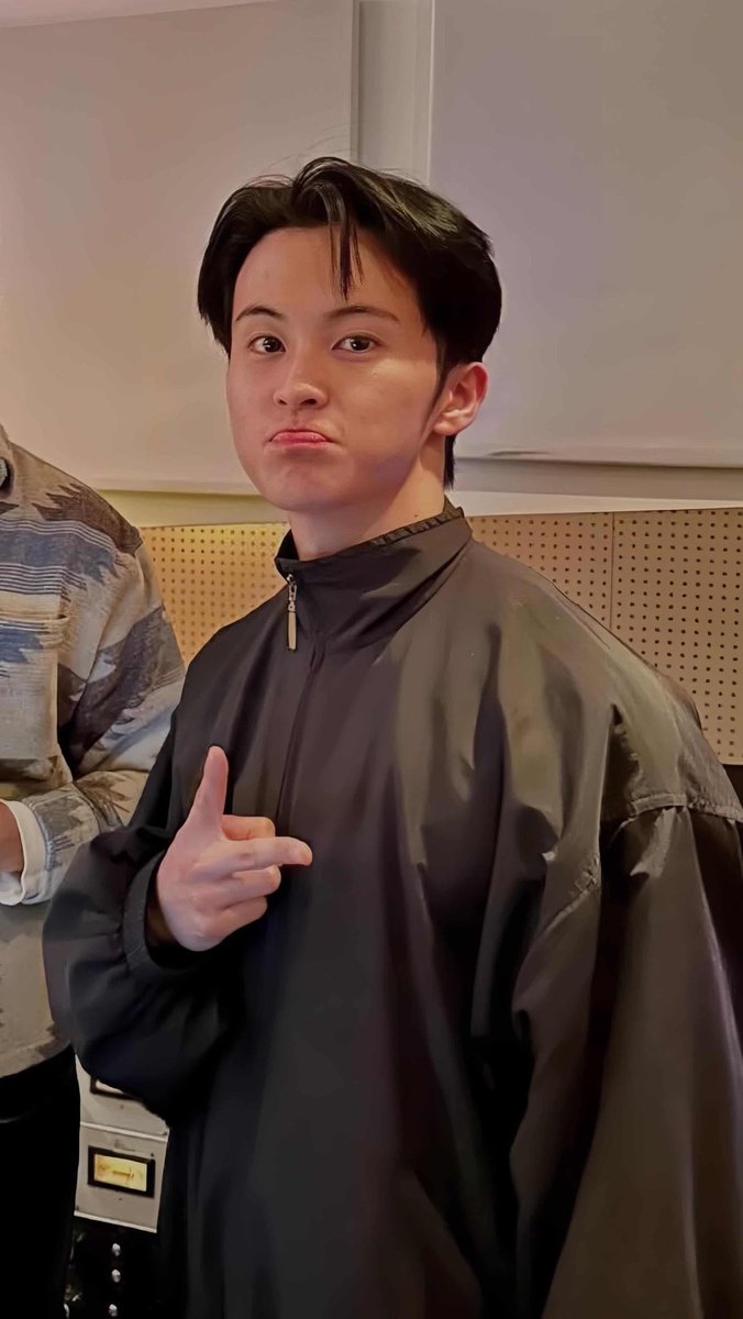 。⋆୨୧˚ chae | semi rest tweet media