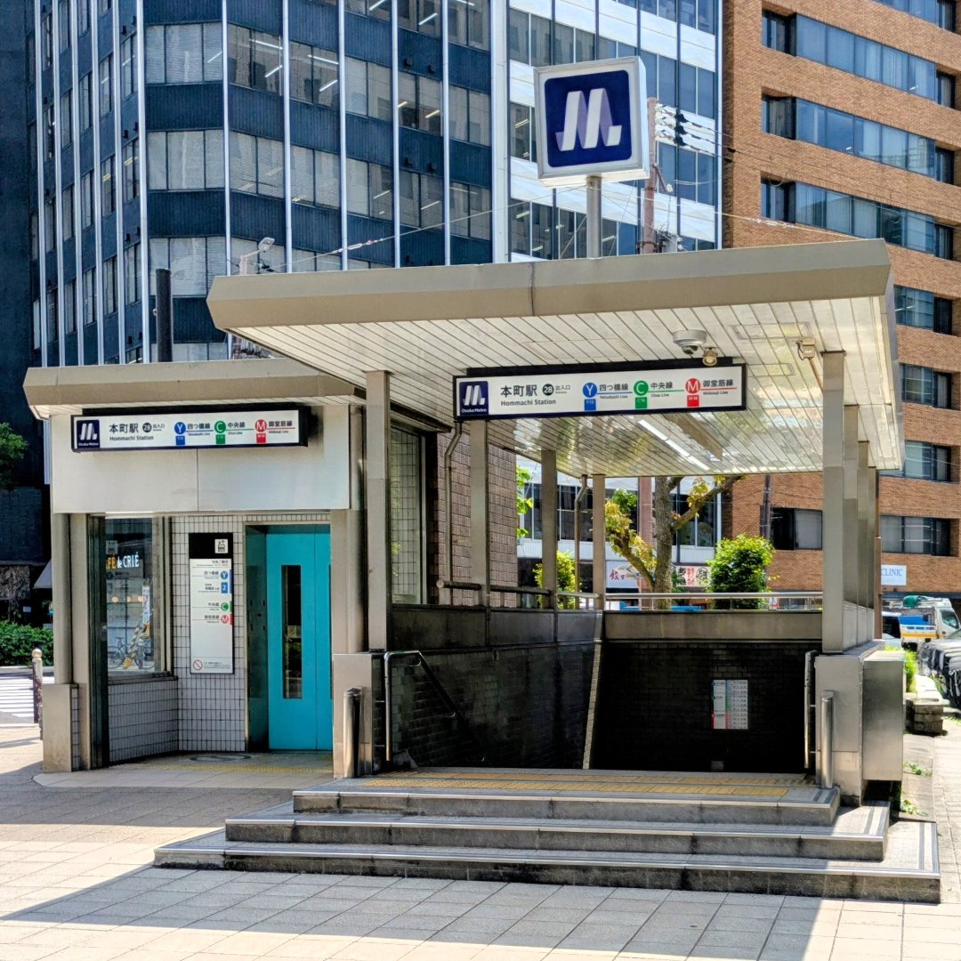 ラフトラックブックストア tweet media