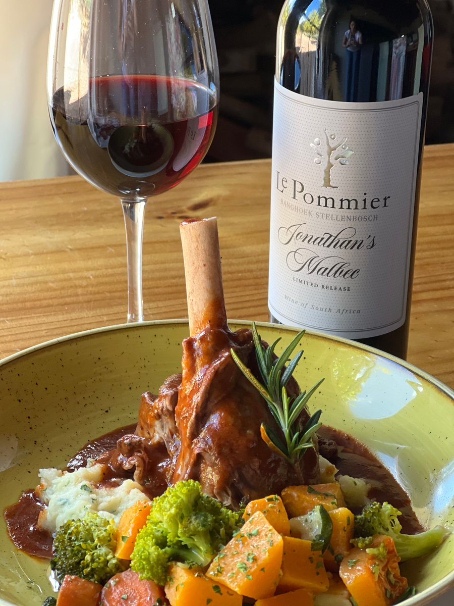 LePommierWines's tweet photo. Autumn comfort at Le Pommier 🍂🍷

Warm up with seasonal favourites like our slow-cooked Lamb Shank and traditional Cape Bredie — hearty dishes perfect for cooler Winelands days. 🥘

#AutumnAtLePommier #ComfortFood #LoveLePommier https://t.co/MNlMM3HL1Q