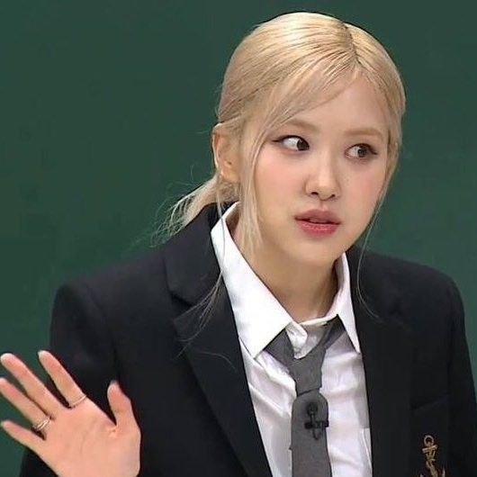` tweet media