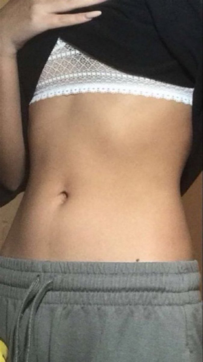 Dontask2506491's tweet photo. I’ll sit on ur Face If u send ur gf. https://t.co/XSrAGdZbIu