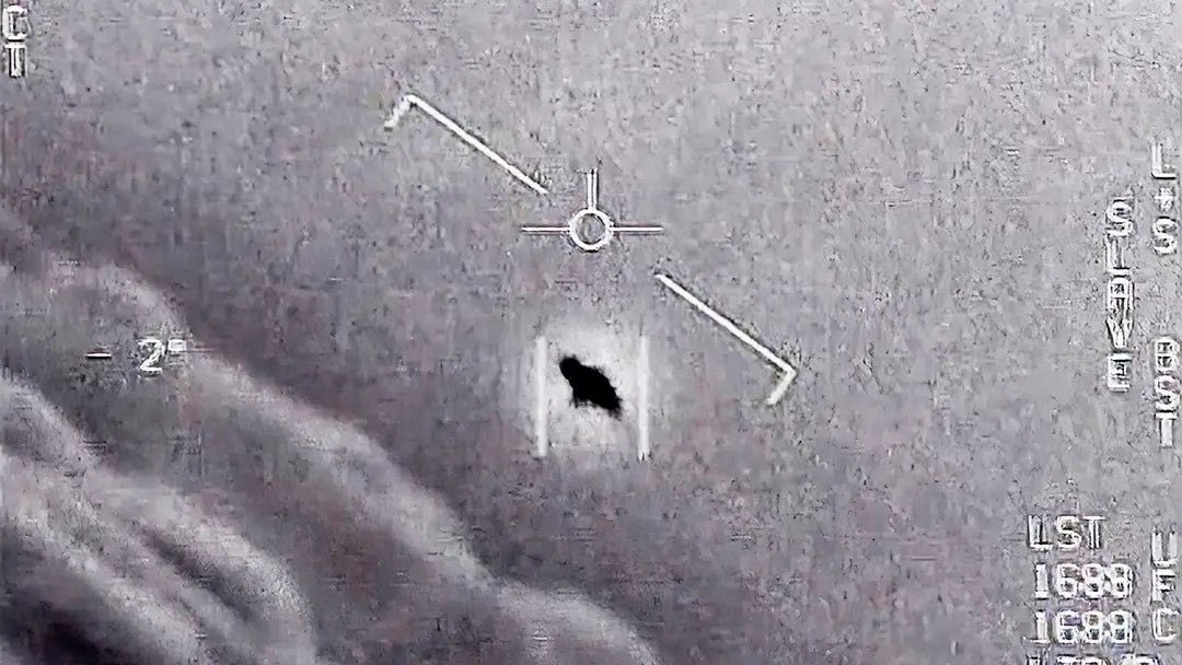 FMRefpoint's tweet photo. Maybe the Pentagon’s released UAP footage isn’t showing physical craft at all — maybe it’s an early form of RF‑plasma imaging, a technology that creates visible shapes in the air rather than anything beyond human capability. https://t.co/3F5EIpKG4w