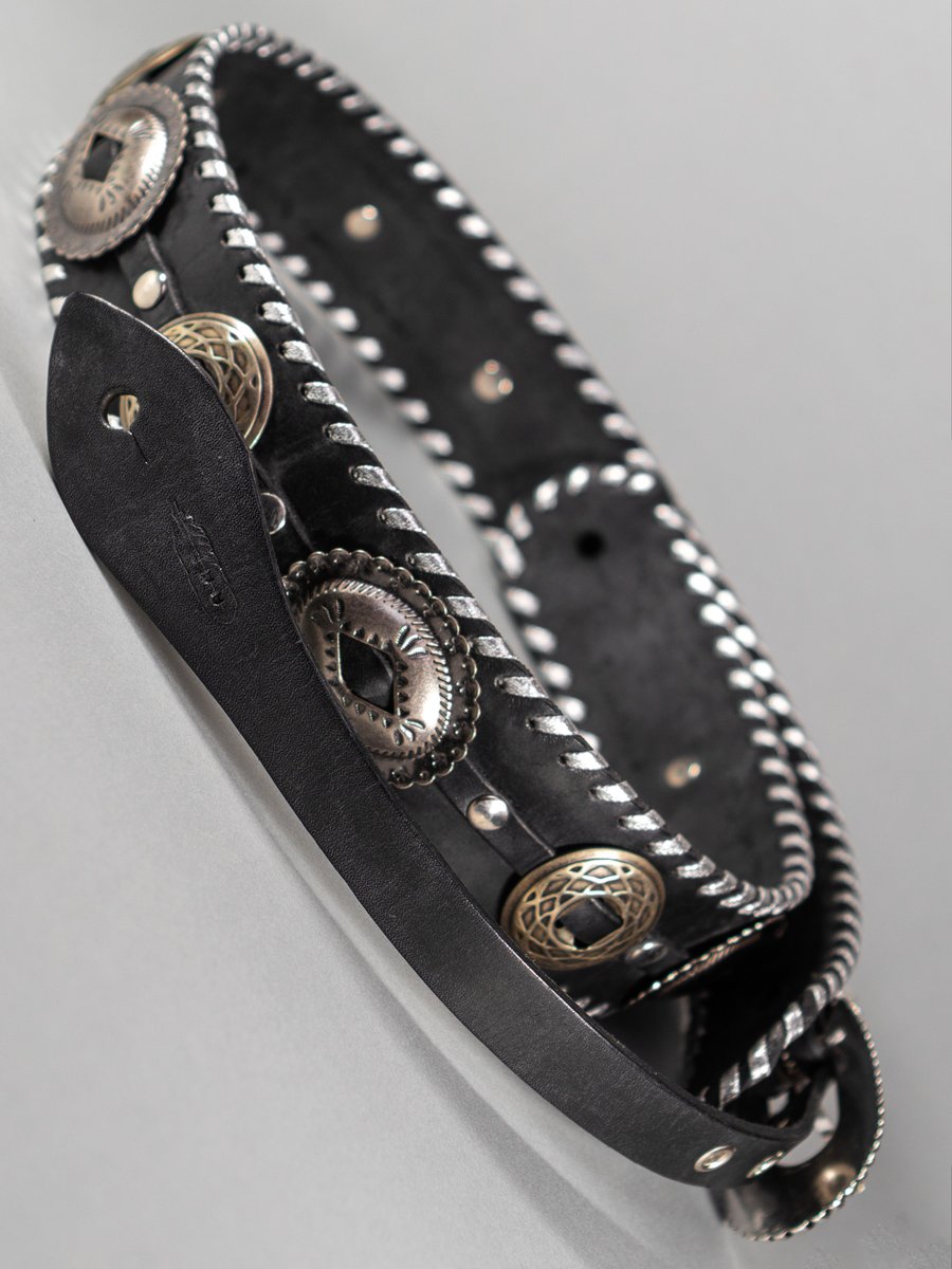 ehstore's tweet photo. アメリカン・インディアンDruが制作する
本皮のハンドメイド・ギター・ストラップ
発売中です
どうぞよろしくお願いいたします
https://t.co/S8KEZUseUp https://t.co/XwOC8a9mez