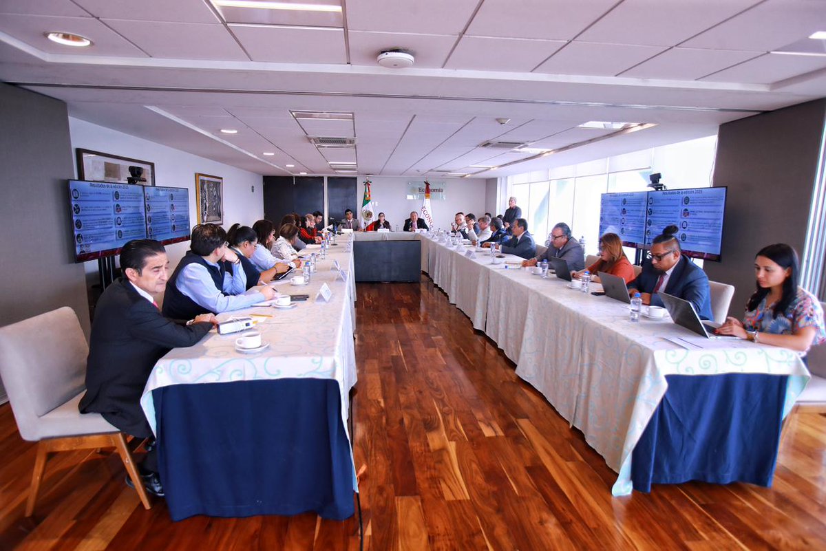 DavidPizana's tweet photo. Arrancan los trabajos rumbo al #BuenFin 2026 🇲🇽

Esta semana, 1ª mesa del grupo de trabajo en la Secretaría de Economía, presidida por la Mtra. Ximena Escobedo, con dependencias, cámaras y asociaciones del sector.

Participé por @Asoc_InternetMX  como VP de Comercio Electrónico. https://t.co/YXkju2uHka