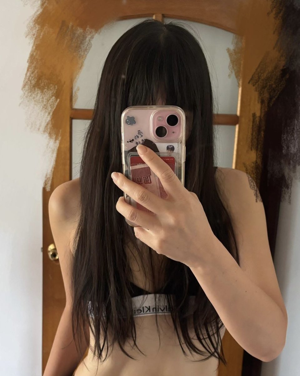 XX me tweet media