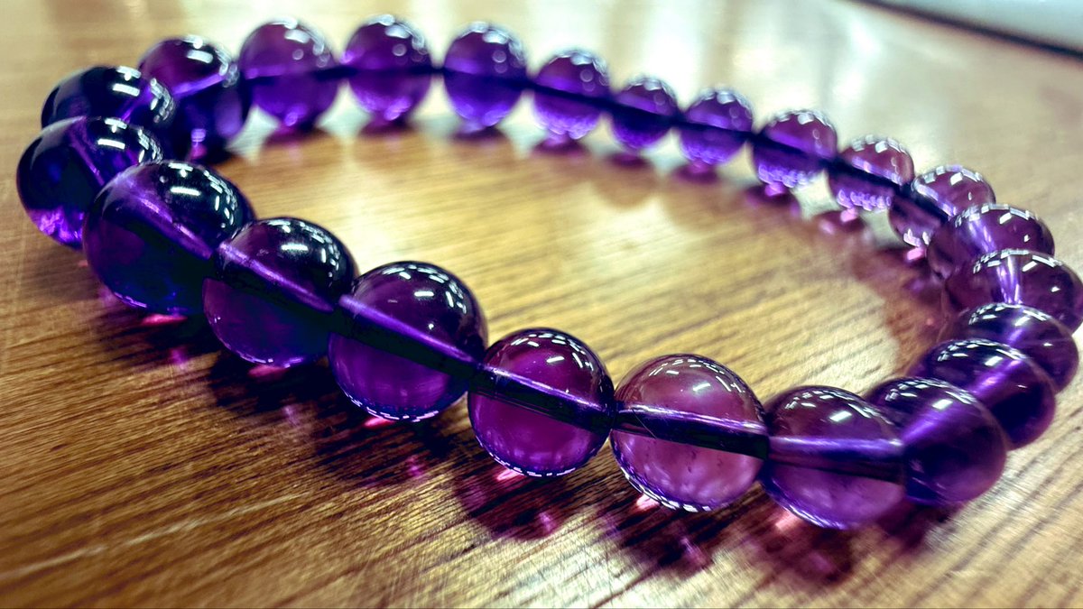 💎💜𝒂𝒎𝒆𝒕𝒉𝒚𝒔𝒕💜💎 買ってしもた。石の魔力。