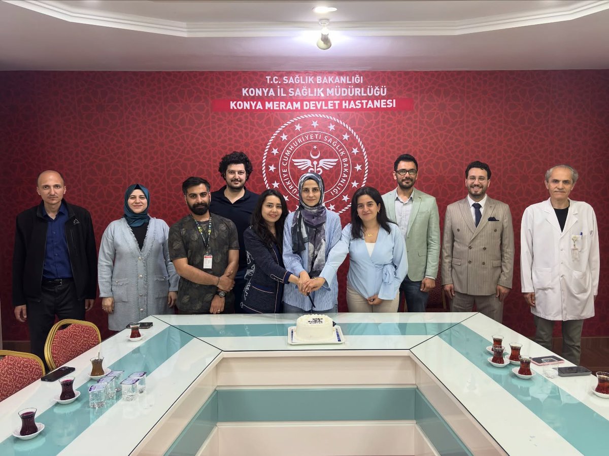 meramdh's tweet photo. Başhekimimiz Uzm. Dr. Ömer Adil İlhan ve hastane yönetimimiz, hastanemizde görev yapan değerli eczacılarımızın “14 Mayıs Eczacılık Günü”nü düzenlenen programla kutladı...
https://t.co/swg4MBezA0 https://t.co/Cf4SO54eCe