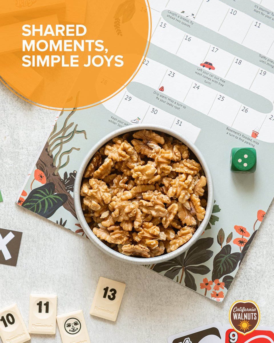 CaWalnutsIndia's tweet photo. Family time is all about game nights, shared laughs, &amp; a friendly competition.

This #InternationalDayofFamilies, celebrate the moments that bring everyone together,with good company, great conversations,&amp; a bowl of #CaliforniaWalnuts at the centre of it all.
#FoodForChampions https://t.co/RcTW0jZRtG