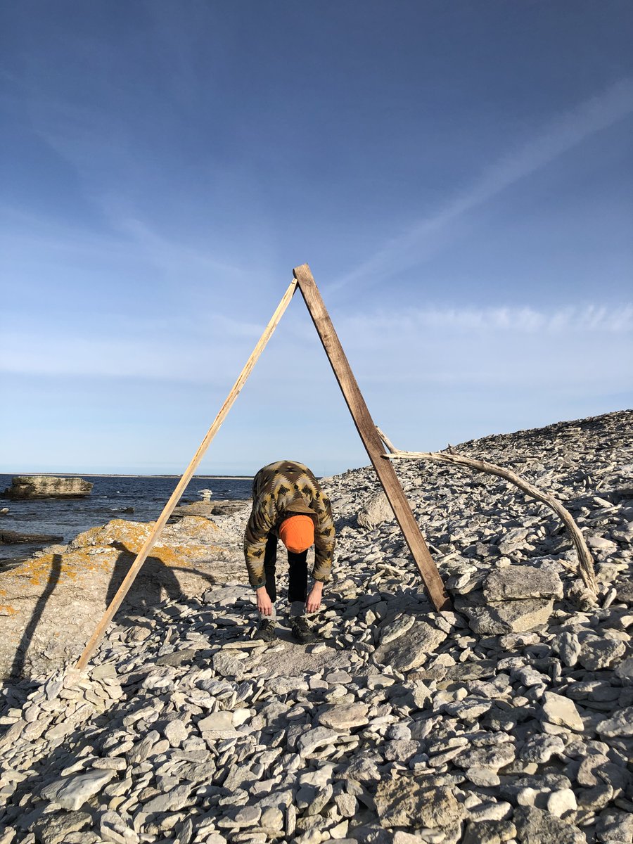 Ratvader_'s tweet photo. New album and vinyl out, #Kite!

Kai Po Che! Smack! The kite string snaps and the kite breaks free, soaring into the sky.

Built from wandering among the Raukar of Gotland, melodicas on shores and cliffs, dreams and nature.

Onward and upward.

https://t.co/bGjqQV6NI6 https://t.co/aSfovyWhGx