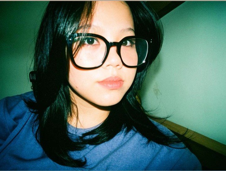 Eyyyyysyaaaaa's tweet photo. Glasses? https://t.co/NAAn6SlB62