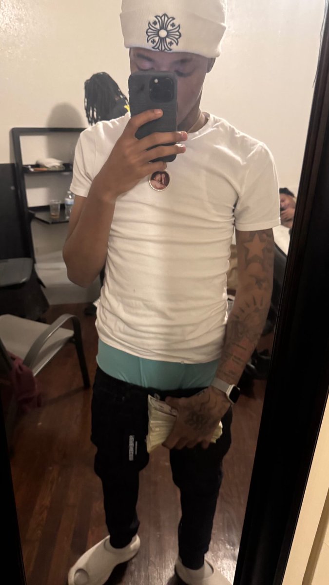 318Gunna's tweet photo. Blrrd🔥 https://t.co/oXLC50pv58