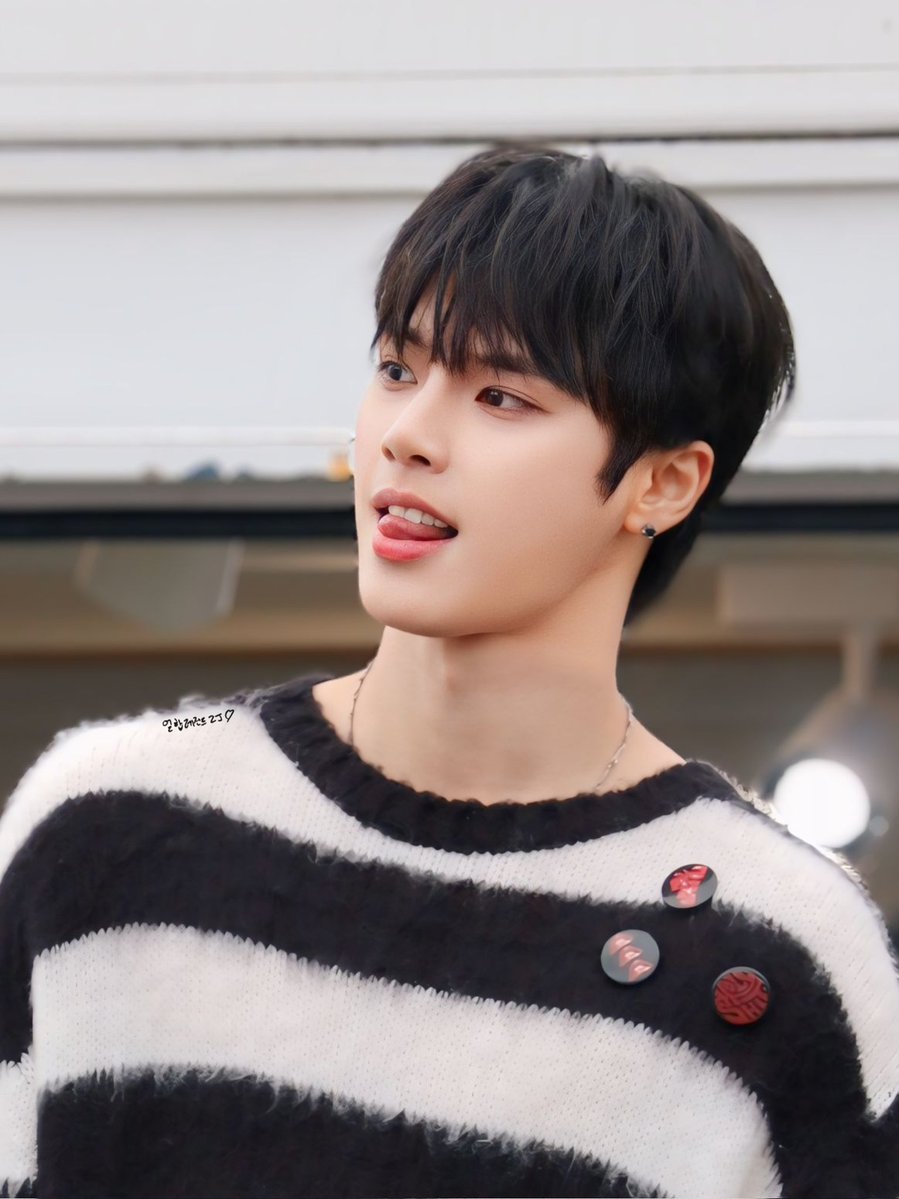 얼합레전드2J tweet media