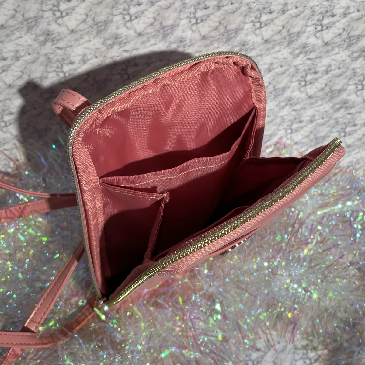新商品】 ショルダーポーチ ゴムゴムの実/オペオペの実 各4,180円(税込 