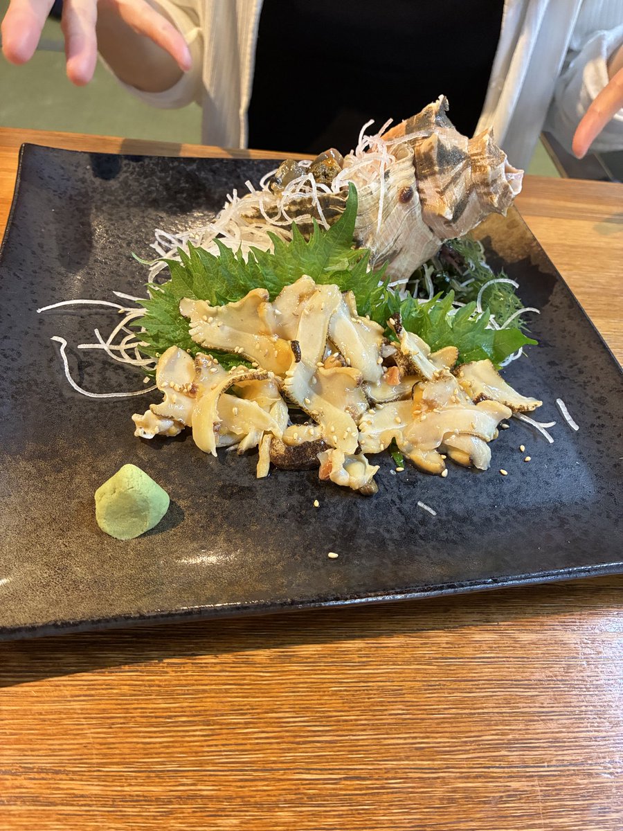 emiriamc's tweet photo. 結婚記念日でのんびり日帰り旅行へ
エイリアンとムツゴロウの活き造り、エツの活き造り、コーケ貝刺しやらたべてきた👽
夜は肉たべよーっと https://t.co/pJFxR2fYsw