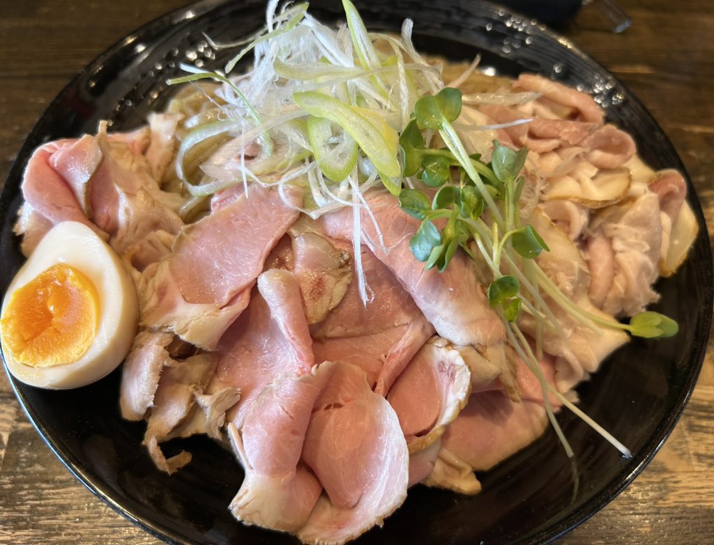 オスギ tweet media