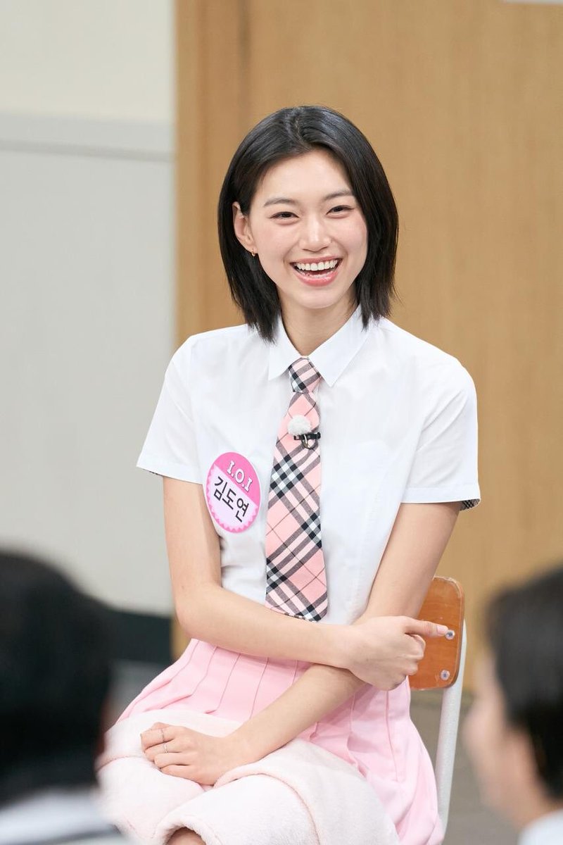 hourly doyeon tweet media