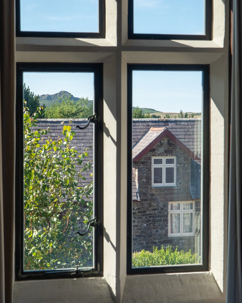 Penrhiw Priory tweet media