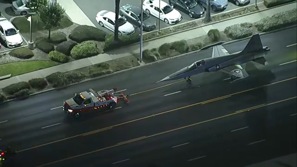 ABC7 Eyewitness News tweet media