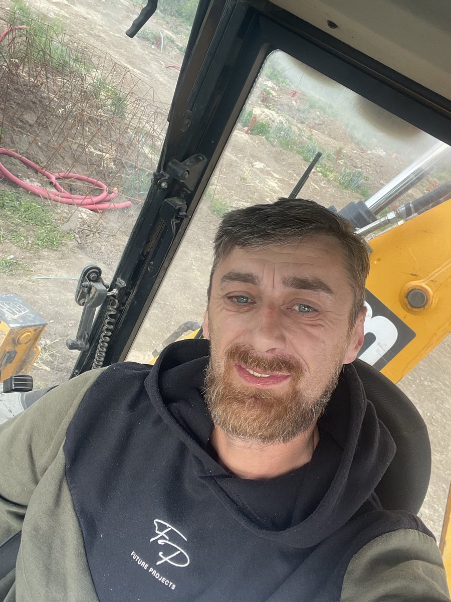 SepetanCiprian's tweet photo. Hai cu bună dimineața 💪💪💪💪 https://t.co/FohU8gnzEG