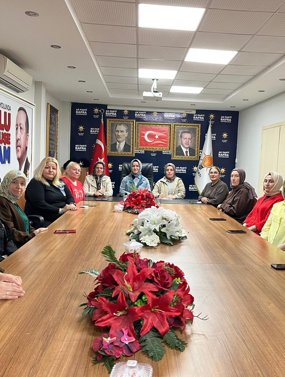 BafraKad's tweet photo. Haftalık olağan yönetim ve yürütme kurulu toplantımızı Başkanımız sn.Nazife Soruklu ve Koordinatörümüz sn.Kübra Altınsoy un online katılımımlarıyla ilçe başkanlığımızda yapmış olduğumuz toplantımızı Teşkilat başkanımız sn.Ayşe Aydın’ın vekilliğinde yönetim kurulu üyelerimizle https://t.co/SN35QHz4BR