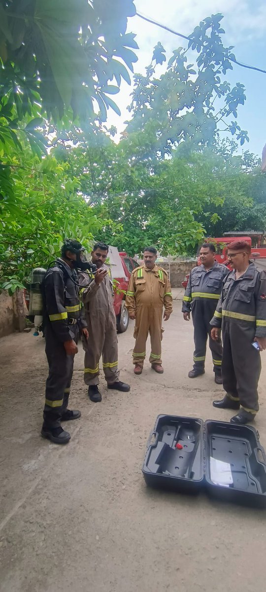 Bareilly Fire & Emergency Services tweet media