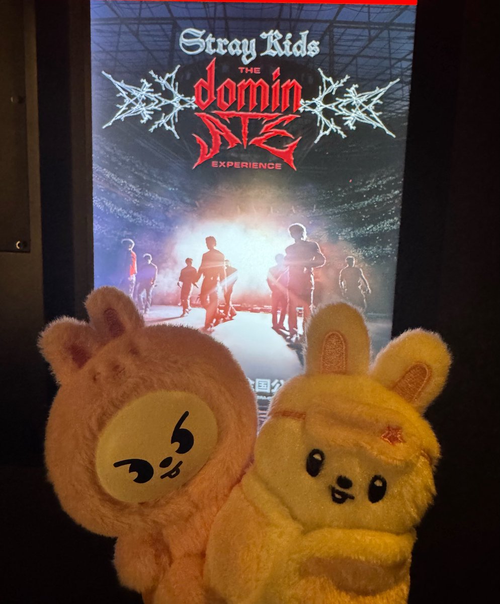 rio_mitsu's tweet photo. 今日は娘っちの中間テストが最終日だったので、仕事半休とって娘っちと推し活に(*´罒`*)ﾆｯ
公開日に観に行けてよかった✨
楽しみー♥️

#StrayKids
#スキズ
#dominATE #The_dominATE_Experience
#スキズ映画 https://t.co/gU1osKmDK7