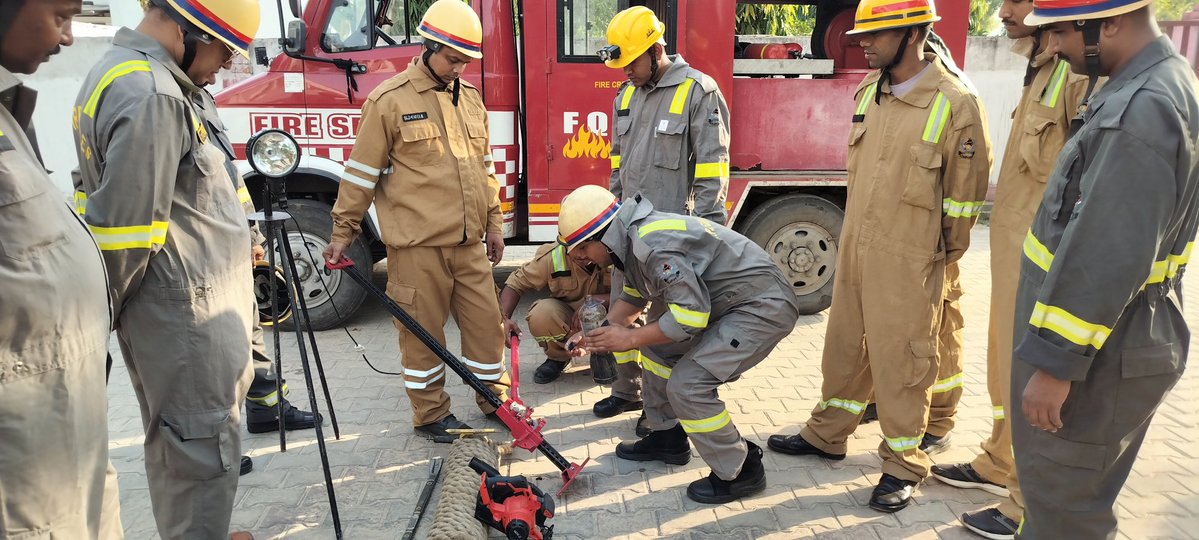 Pratapgarh Fire & Emergency Services tweet media