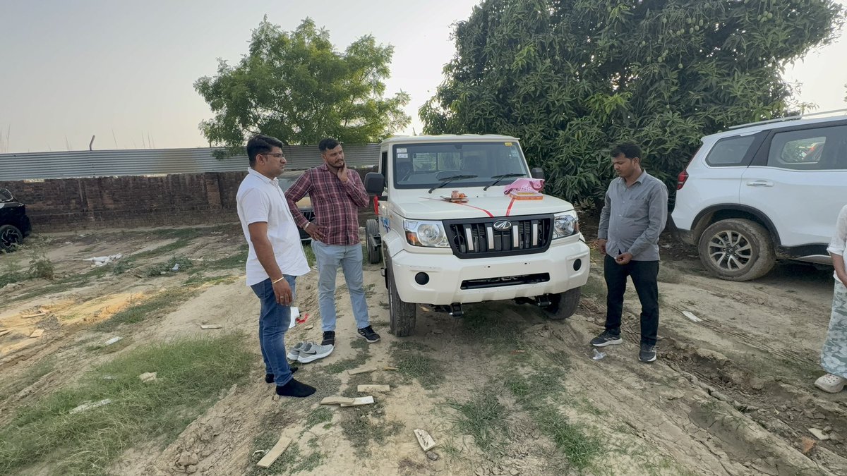 AnujGodaraa's tweet photo. नई 2 टन वाली pickup लेने पर सुनील को बहुत बहुत बधाई

अगर आप भी नई गाड़ी लेने का plan कर रहे है तो मैंने आपके लिए mahindra maxx pickup 2.0 Ac वाली नई गाड़ी का वीडियो बनाया है जिसमे हमने आपको क्या क्या नए features दीये है महिंद्रा ने सब बताया है

वीडियो देखने के लिए आप निचे link पर क्लिक कर सकते है

https://t.co/Rzo7fM18Hg
