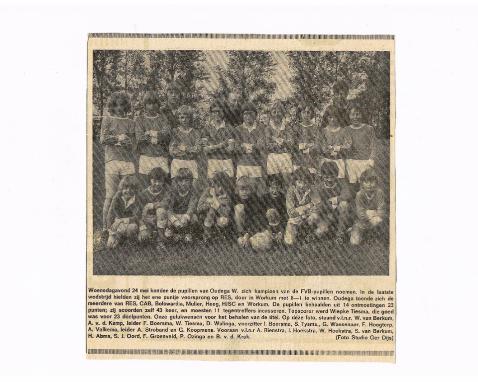 vvoudegaw's tweet photo. 🧡🤍🎊🎈7⃣8⃣jier besteane wy hjoed as v.v. Aldegea. Hooplik is der ek wer ris wat oars te fieren dan allinich ús jierdei...
#vvOudega78jaar #archiefvvOudega #15mei1948 https://t.co/nxIQoD0c4Z