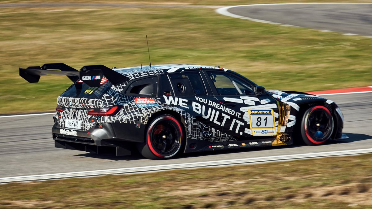 BUSHOK's tweet photo. @Broekie83 Die staat bij mij op 2 😄
En dan die M3 Touring (heeft nu andere livery als op foto) met die enorme vleugel die erachter hangt. Instant classic! https://t.co/RXpE9QsnVi
