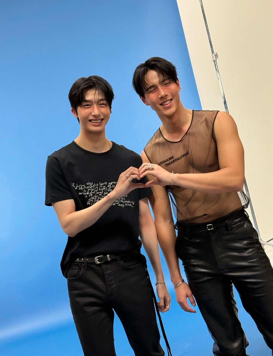 hyungwon things tweet media