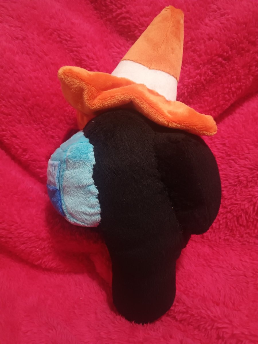 ST_Randomstuffs's tweet photo. Finally I get to finish My hand-Made Black Imposter plushie! Along with the official black imposter plushie!
#vsimposter #amongus https://t.co/8a69yB8L6K