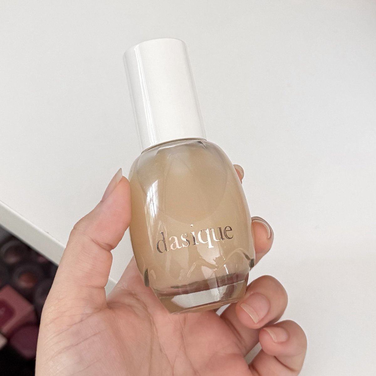 mmytype_'s tweet photo. ยกให้ไพรเมอร์dasique ซื้อแล้วไม่เสียดายตังสักบาท แต่มีให้ซื้อมั้ยอีกเรื่อง55555 ชีเพิ่งกลับมาเติมของเนี้ย ไพรเมอร์ที่ไม่ต้องเสียตังแพงๆ prepผิว คสอ.เกาะผิวโคตรดี จะแห้งจะขุยลองลงตัวนี้ดู ตั้งแต่ใช้ตัวนี้แต่งหน้าไม่คราบอีกเลย https://t.co/DGIPm3ujiB