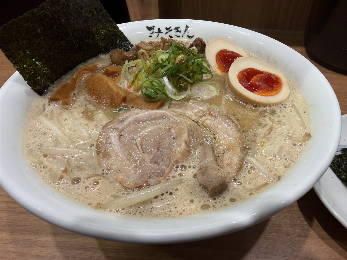 のりりん tweet media