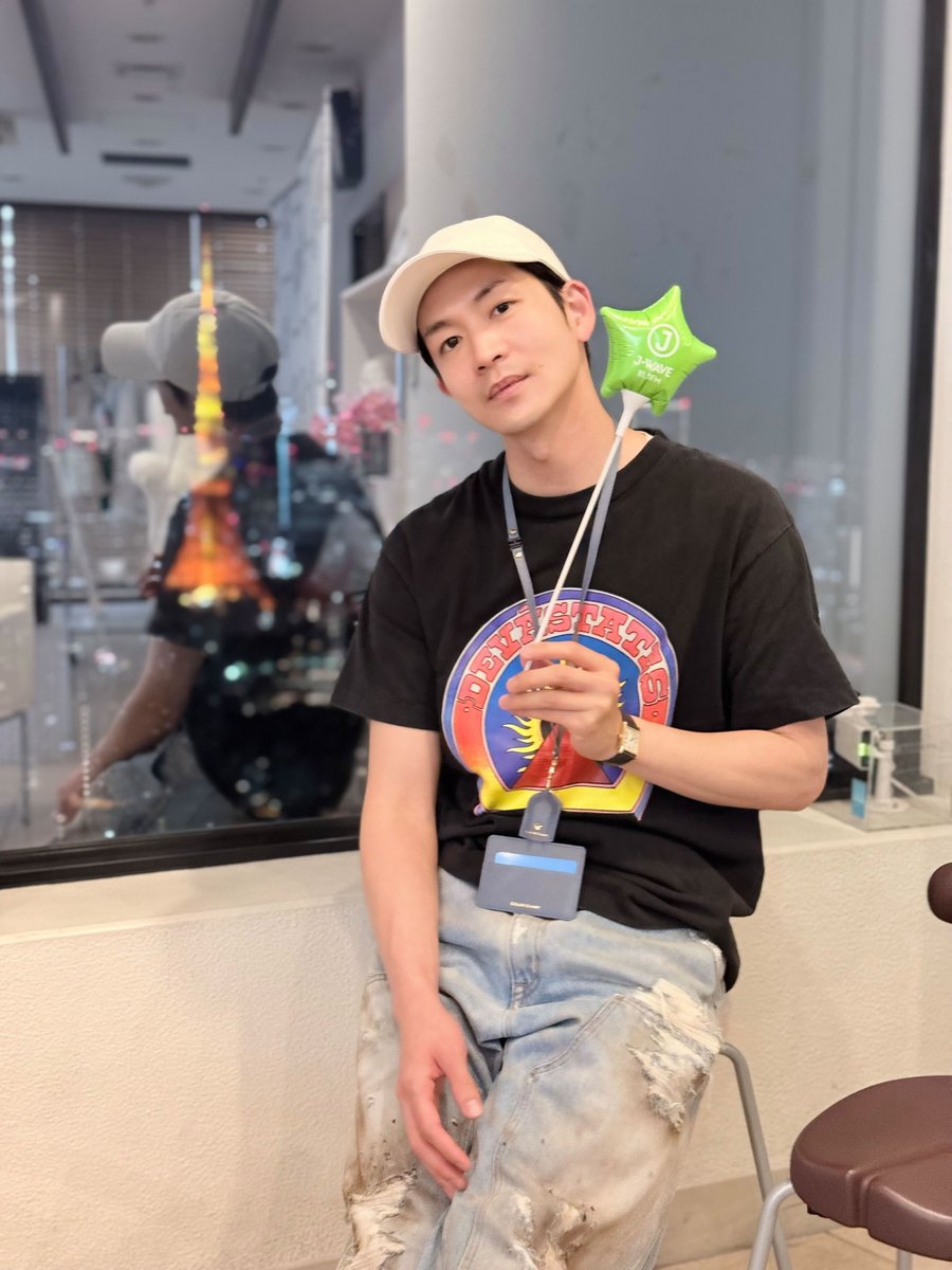 J-WAVE 81.3FM tweet media