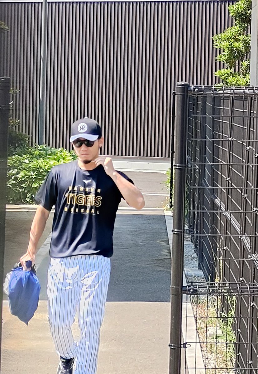 5/15 SGL お髭触ってたような… #伊藤将司
