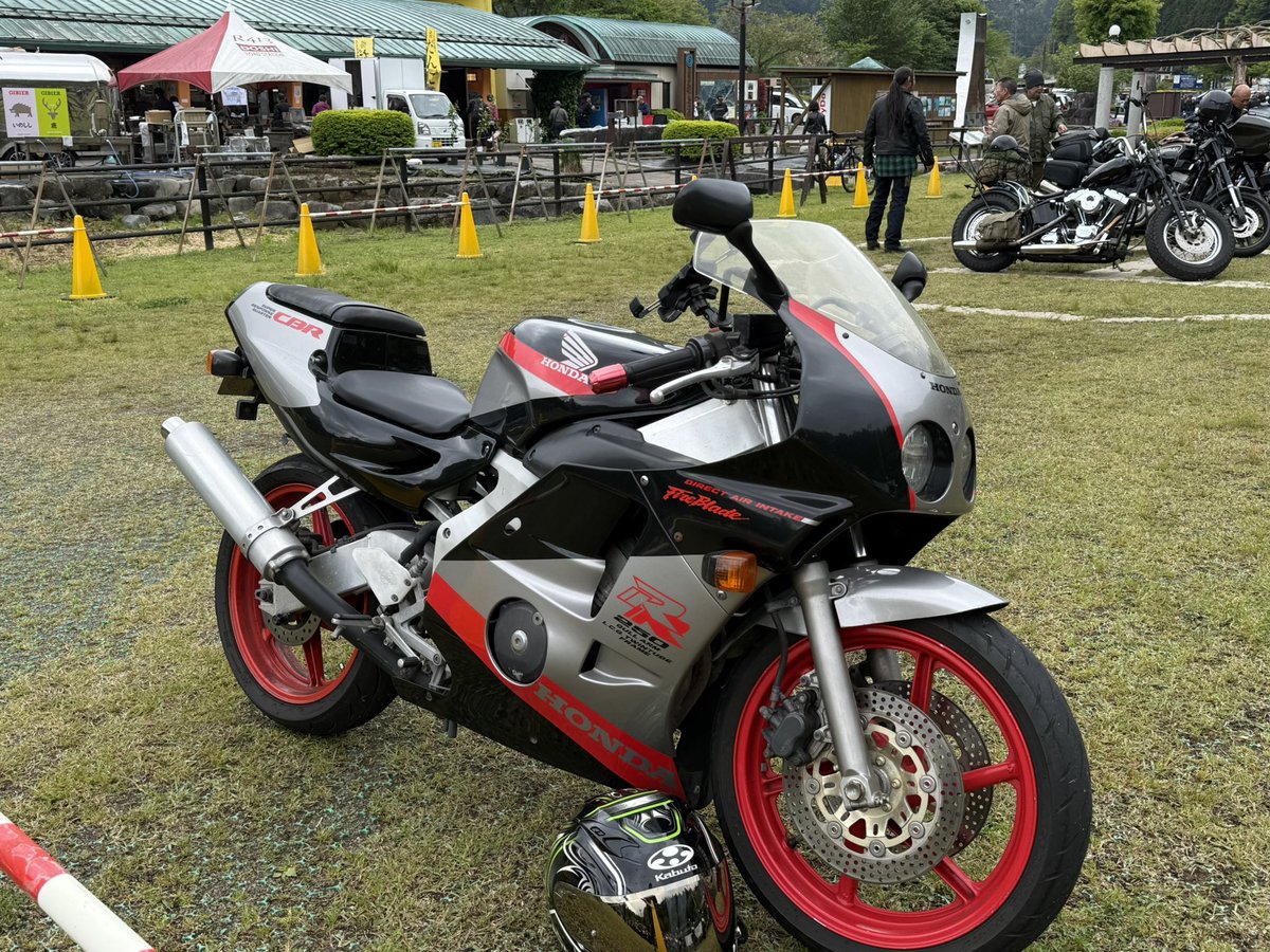 ながっぴ＠CBR250RR(mc22) tweet media