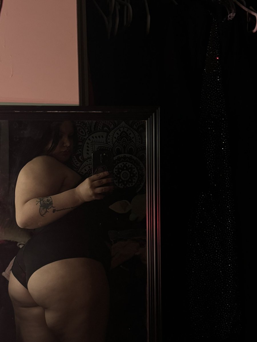 Lola🖤 tweet media