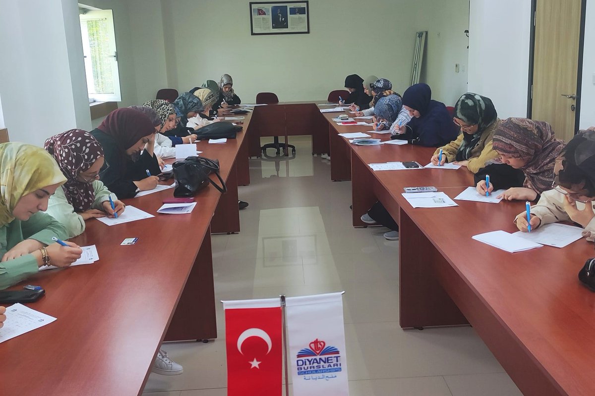DiyanetVakfi's tweet photo. 📚 Diyanet Bursları kapsamında Kütahya ve Sakarya’da gerçekleştirilen öğrenci sınavı ve mülakat süreçlerini tamamladık.

Gençlerimizin eğitim yolculuğuna katkı sunmaya; bilgi, değer ve emekle geleceği birlikte inşa etmeye devam ediyoruz.

#DiyanetBursları
#EğitimİleDeğişirDünya https://t.co/RLnbR1bcCk