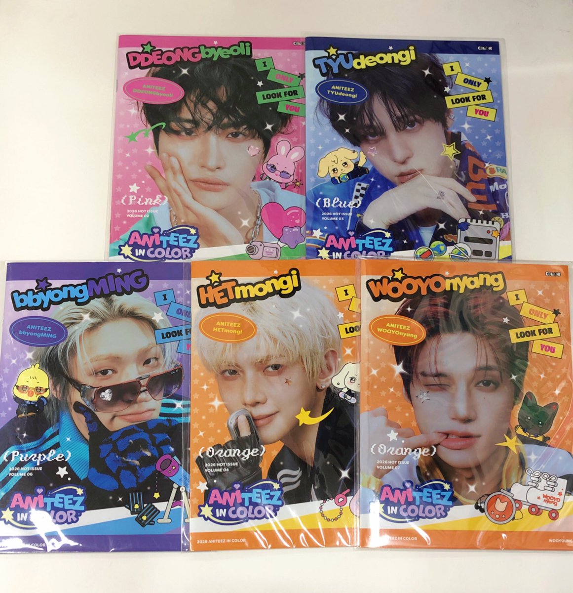 ⏳ #ATEEZ #에이티즈⏳ ATEEZポップアップ ANITEEZ IN COLORのミニ