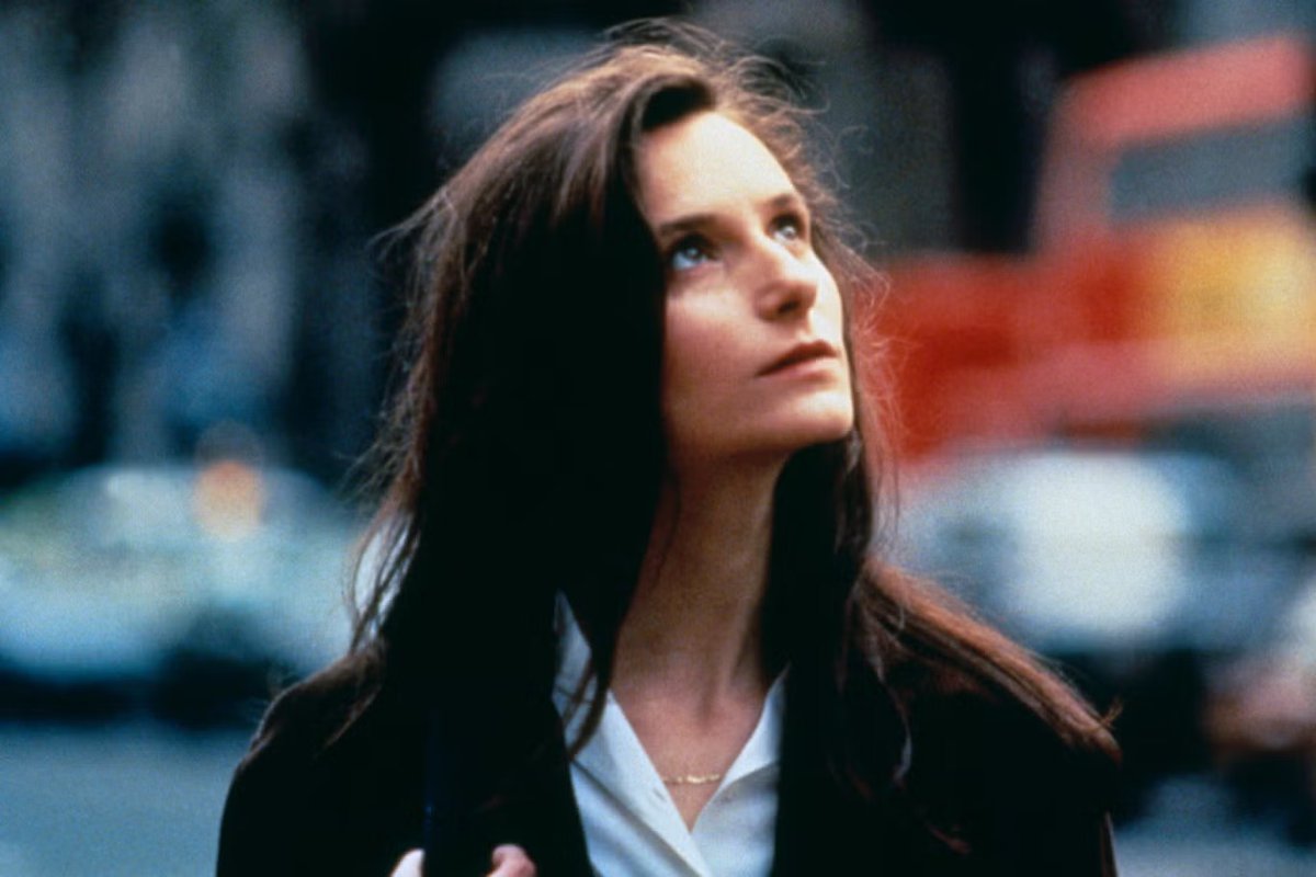 daveainsworth63's tweet photo. Remembering the great English actress Katrin Cartlidge who was born on this day in 1961. She died from sepsis in 2002. #KatrinCartlidge #CareerGirls #Naked #Brookside #BeforeTheRain #BreakingTheWaves #FromHell #EatTheRich #TopsyTurvey #TheCherryOrchard #TheWeightOfWater https://t.co/knD9dQ8e9b