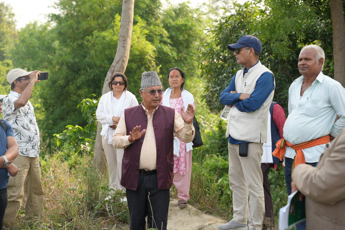 BRCRN2020's tweet photo. Exposure Visit Day 3 Highlights: #MadheshProvince

From community-led forest revitalization and groundwater recharge to gender-inclusive climate action and riverbank restoration, these interventions are vital for #LandscapeRestoration and #LocalGovernance.

@theGCF https://t.co/Drlad6RcHl