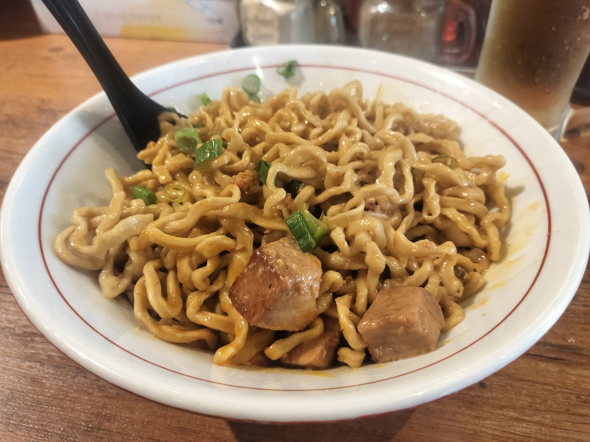 katsushos's tweet photo. 麺屋58🍜仙台市青葉区🍜💕
限定
✨店主修行時代のアレ！🍺✨
※300g　 ワシワシ麺変更
今年も食べる事が出来ましたねーとても美味しく満足でした🤤😘💕✨
#麺屋58  ＃まぜそば
#汁なし　＃限定 https://t.co/Xu3cN22t16