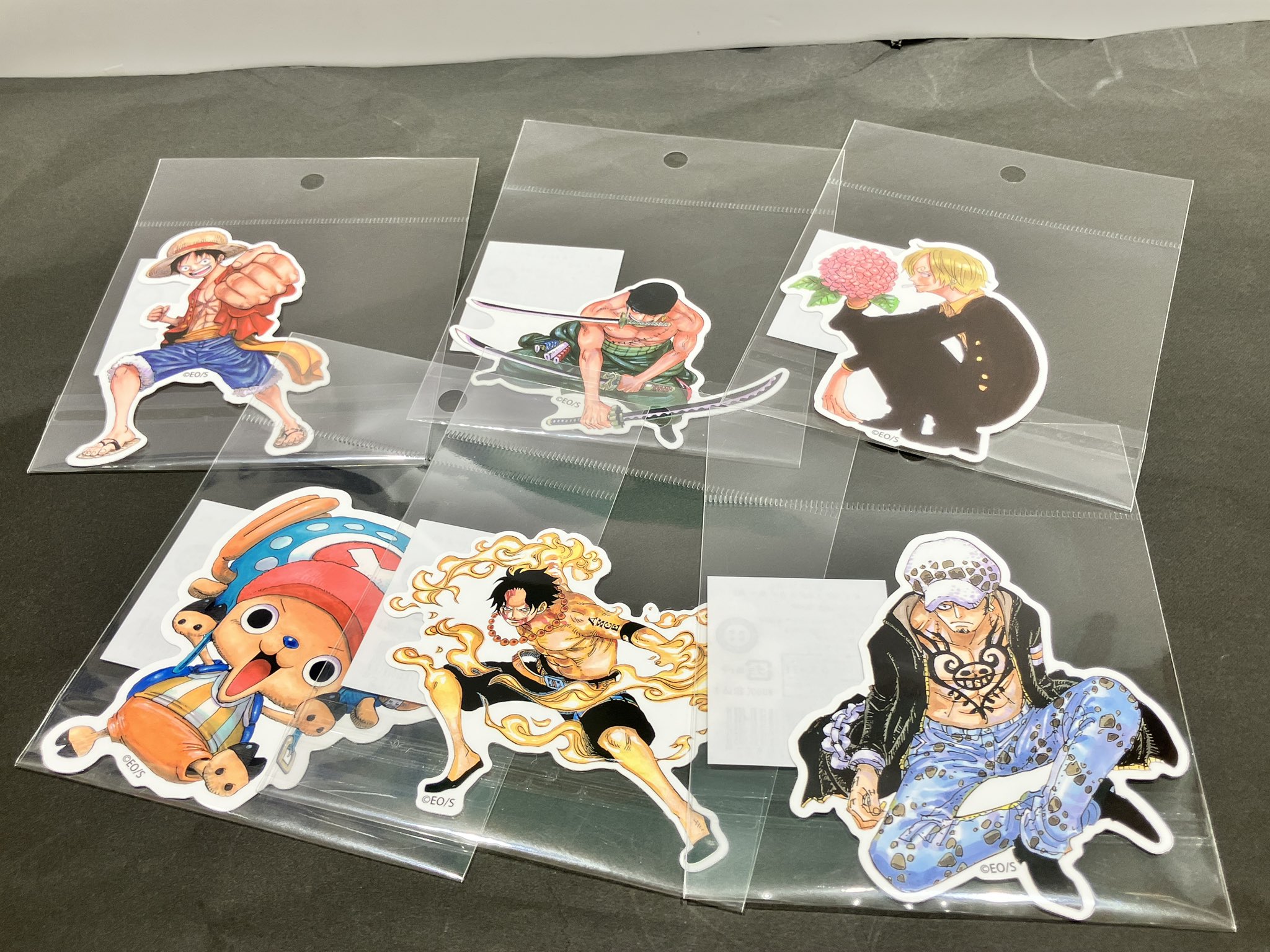 ONE PIECE 365日ステッカー 麦わらストア 特典 ルフィ＆ゾロ ONE PIECE 麦わらストア 東京駅店 on X: 
