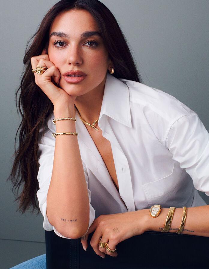 thetrend___'s tweet photo. Dua Lipa https://t.co/MTyXEI4i6w