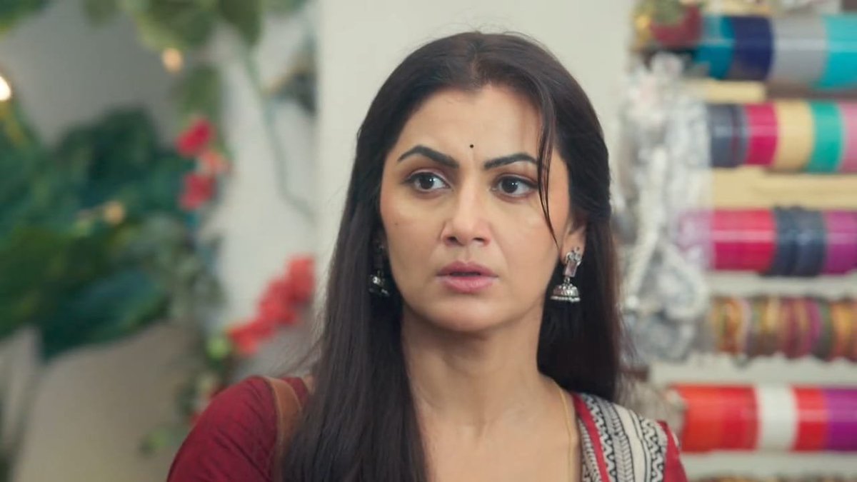 iishita20's tweet photo. "beauty with brains" 🔥 appu made that lalit Guarantor💥👏
#SritiJha #Aparajita #TumDenaSaathMera #ohtdsm https://t.co/XTxqGMsqmi