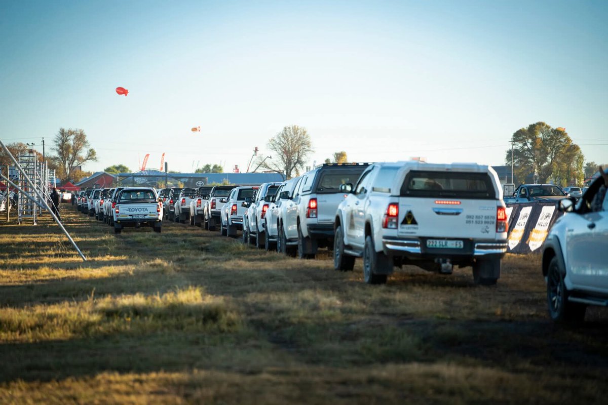 MotospotB's tweet photo. Toyota South Africa Motors made history at the 2026 NAMPO Harvest Day after 1 545 Toyota Hilux vehicles gathered in Bothaville to officially reclaim the record for the largest Hilux gathering ever! @ToyotaSA #toyota #NAMPO https://t.co/UR70uva4mm