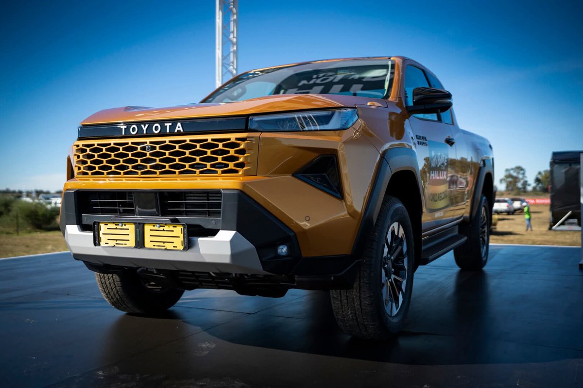 MotospotB's tweet photo. Toyota South Africa Motors made history at the 2026 NAMPO Harvest Day after 1 545 Toyota Hilux vehicles gathered in Bothaville to officially reclaim the record for the largest Hilux gathering ever! @ToyotaSA #toyota #NAMPO https://t.co/UR70uva4mm
